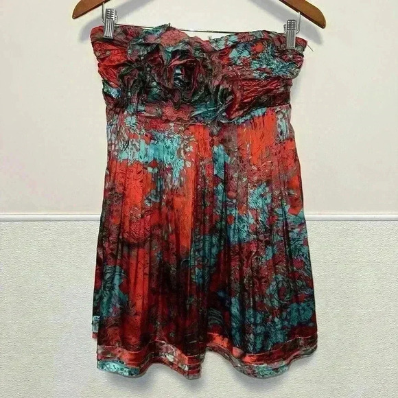 Deja Vu Strapless Formal Style Dress / Red & Blue - Picture 1 of 16